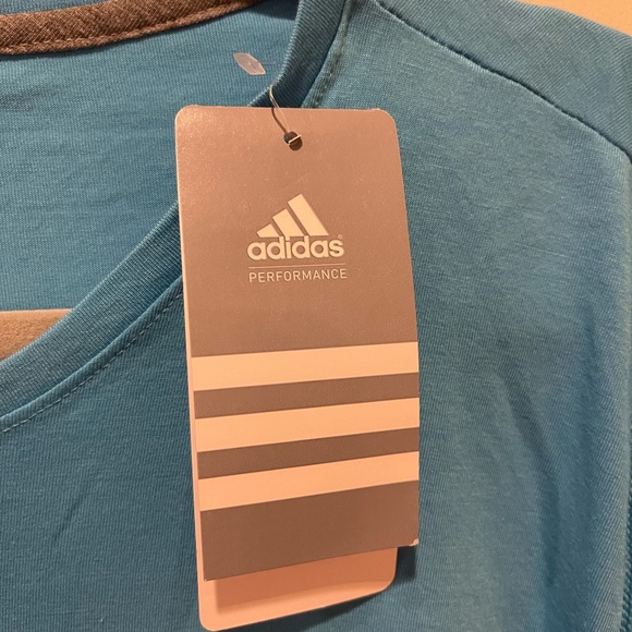 Adidas T-shirt 2XL - Picture 6 of 9